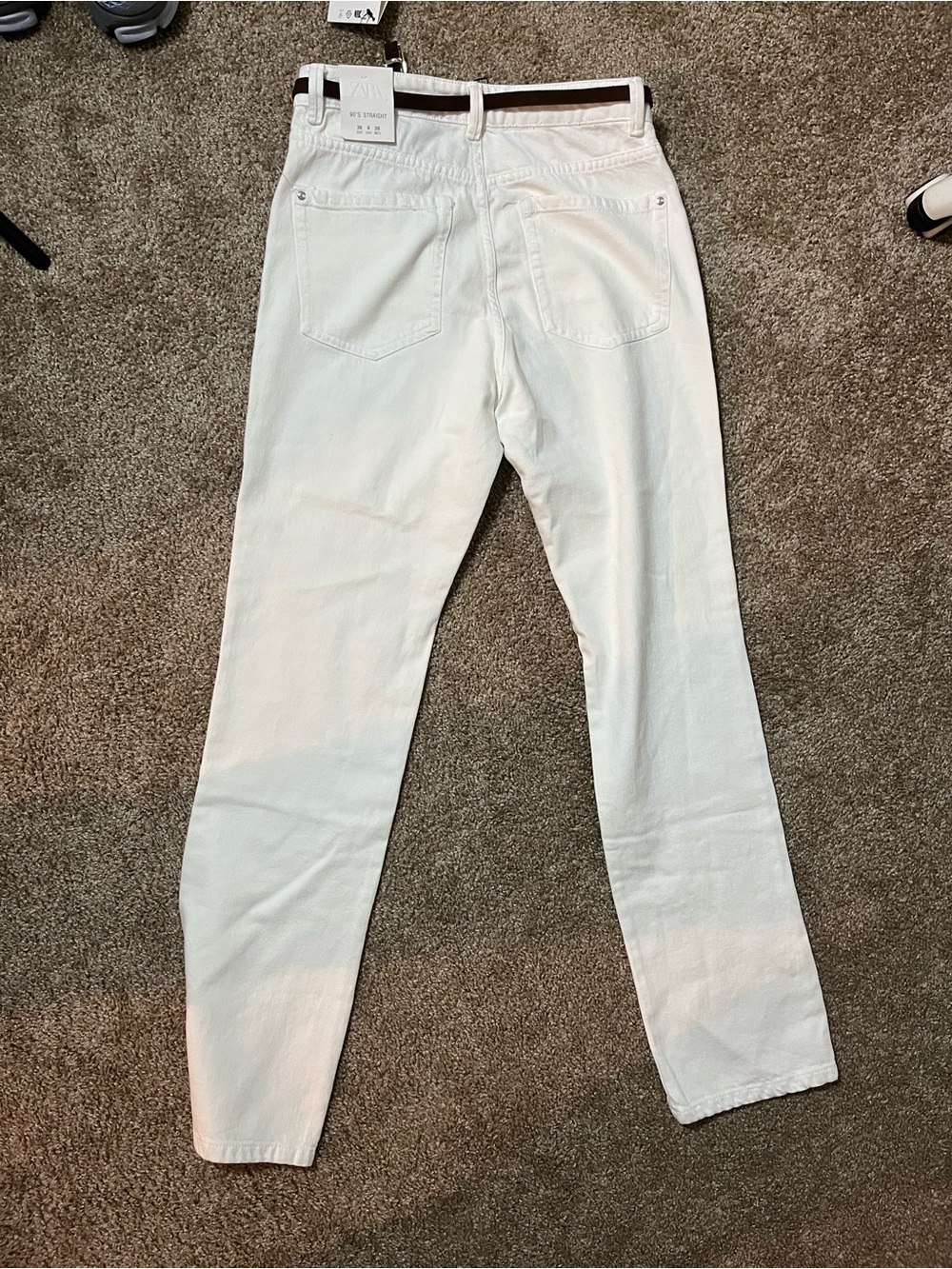 Zara White Jeans with Slim Dark Brown Belt